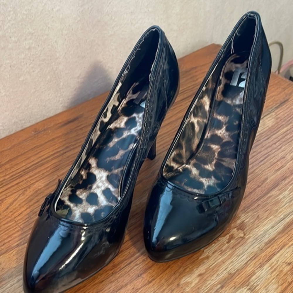 Black heels size 7 - Picture 2 of 6